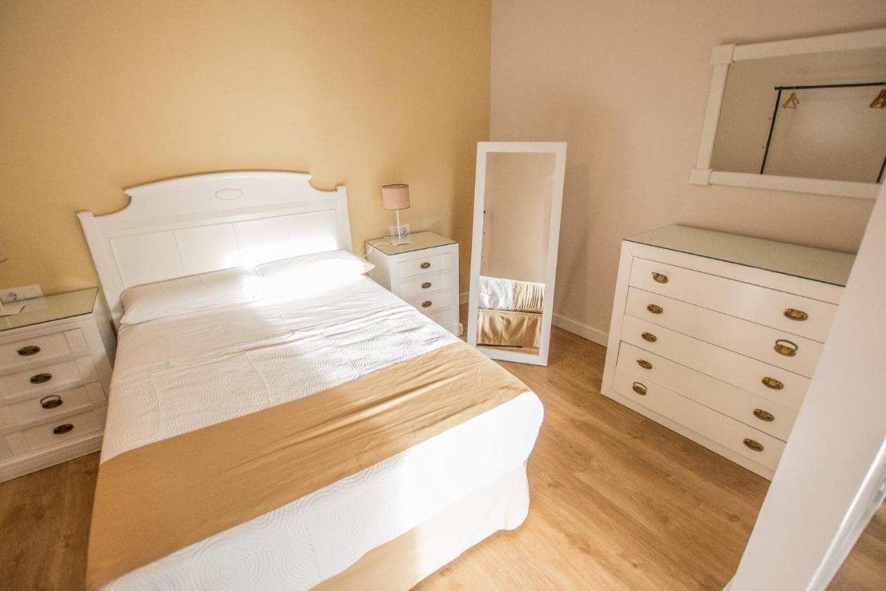 Apartamento Plaza Mayor Caces Екстериор снимка